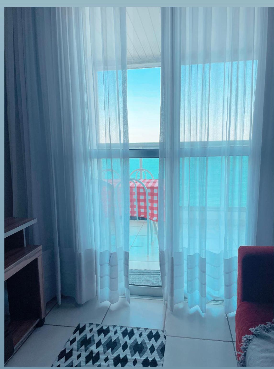 Flat Frente Mar Com Varanda *