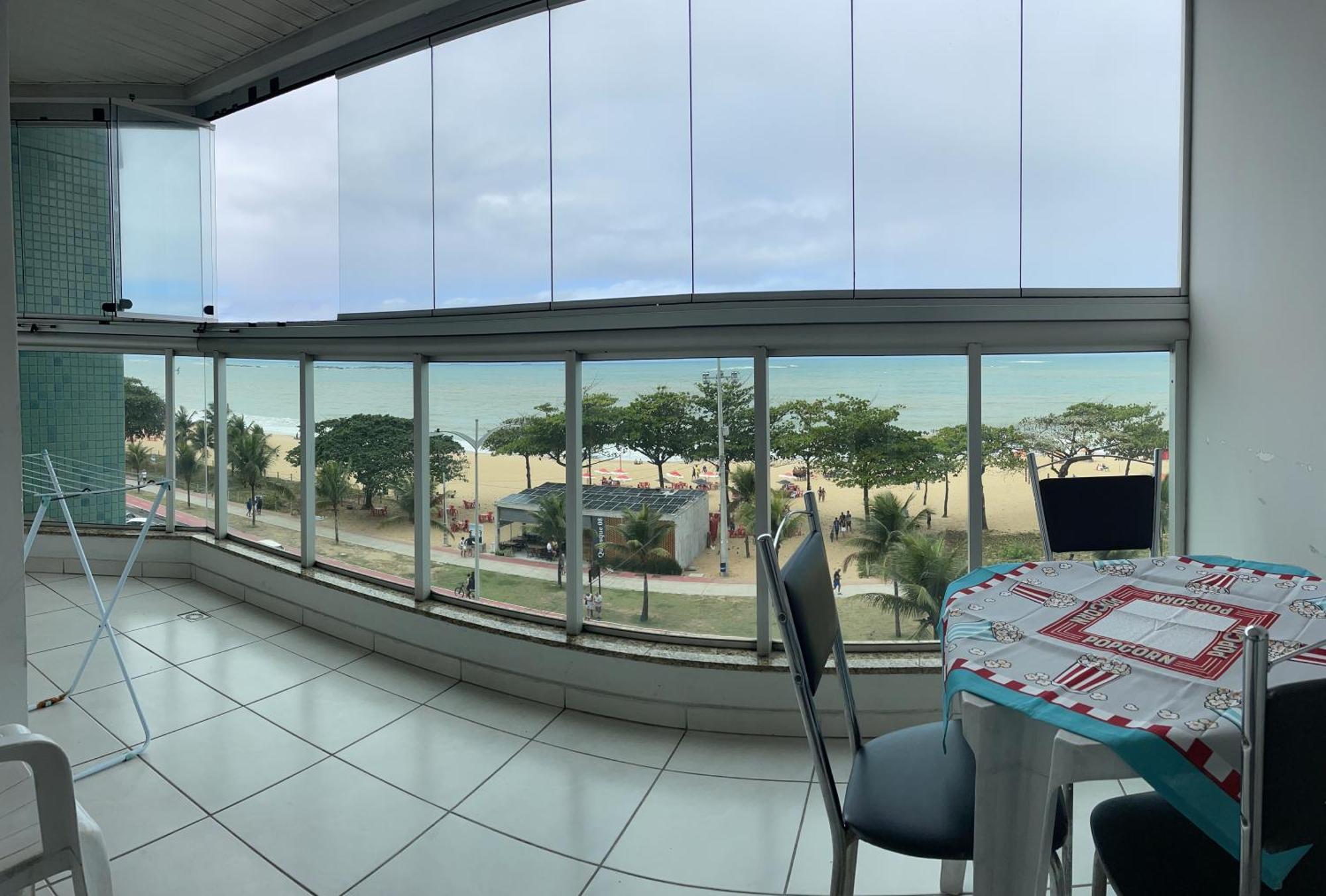 Flat Frente Mar Com Varanda