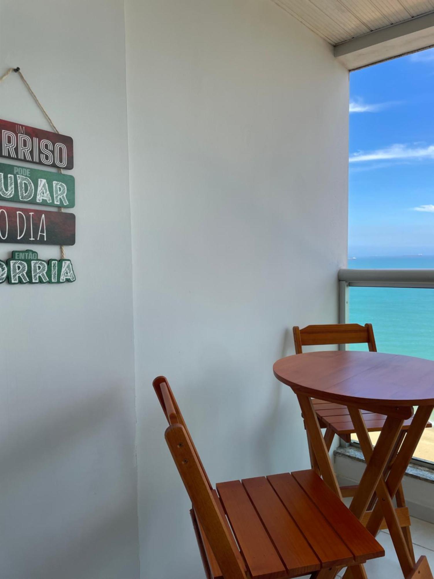 Flat Frente Mar Com Varanda *