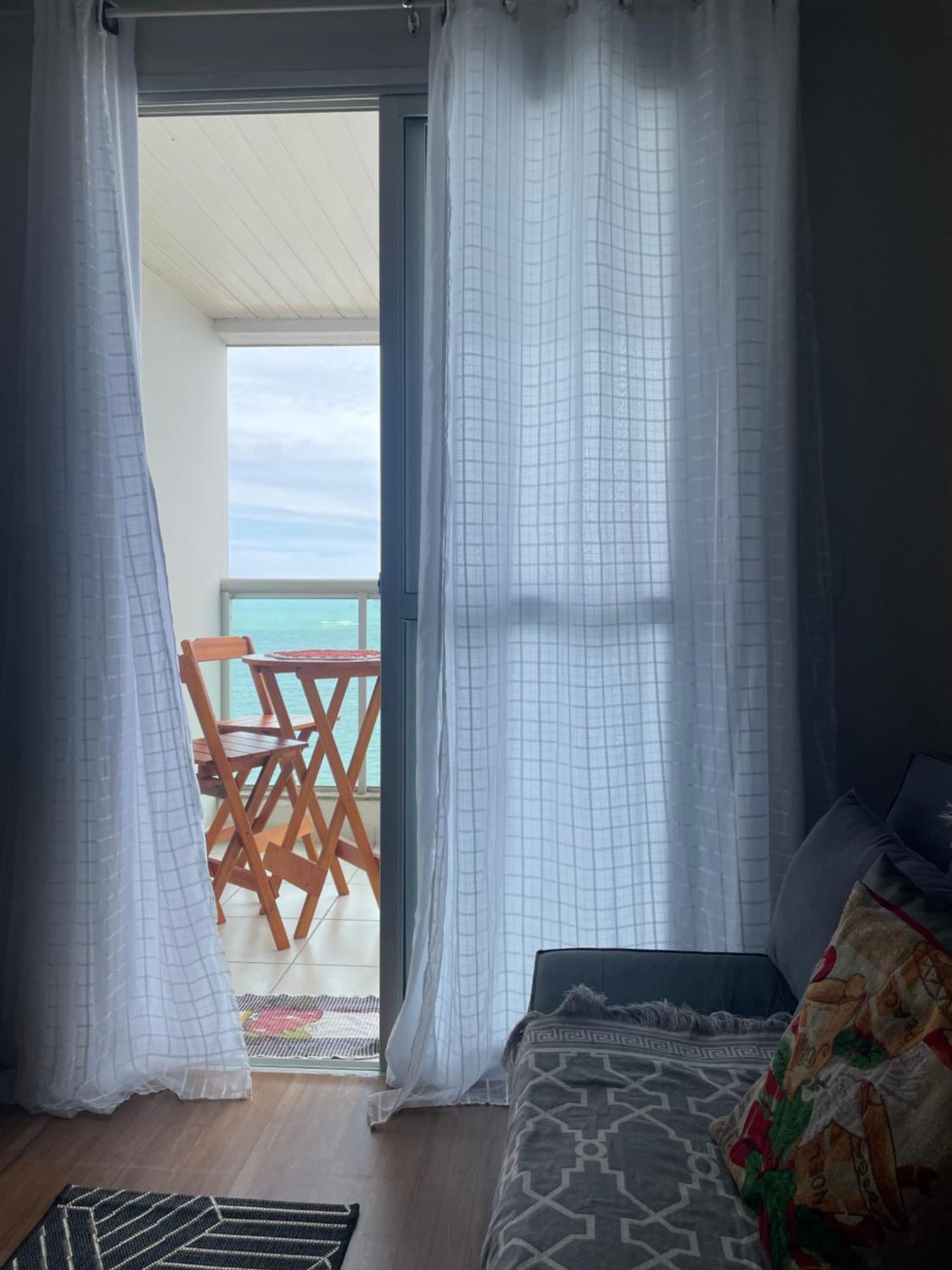 Flat Frente Mar Com Varanda *